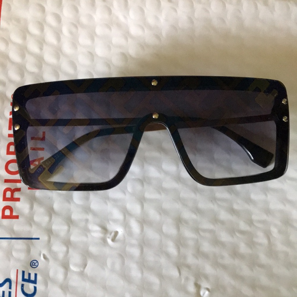 Fendi sunglasses logo FF - Picture 3 of 10